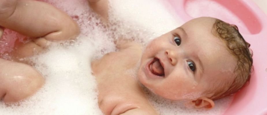 Como dar banho em recém-nascido: Principais cuidados que você precisar ter!